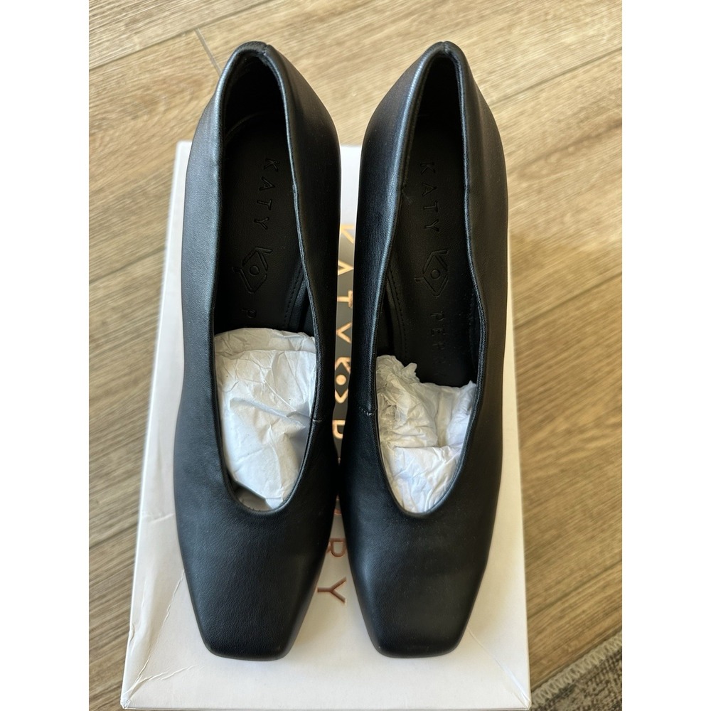 Katy Perry Hollow Wedge Pumps Black Square Toe Gold Heel Womens 8.5 - Picture 2 of 9